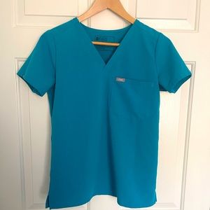 Figs Catarina Teal Scrub top